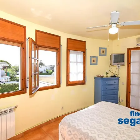 Casa Socias * Комарруга