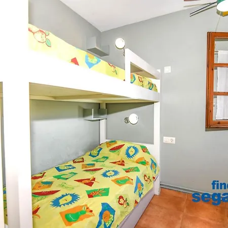 Casa Socias Комарруга